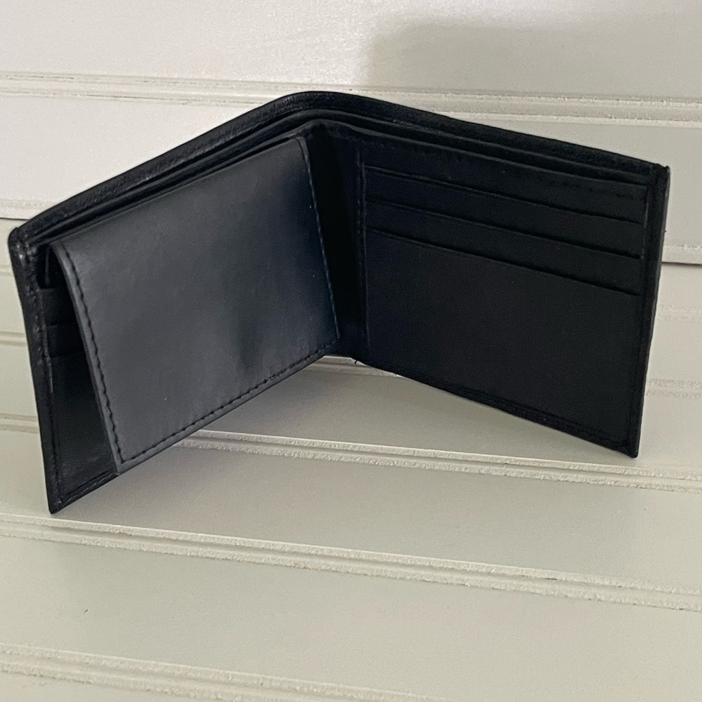 NWOT Black Leather Unbranded Bi-Fold Wallet Card Holder - Picture 3 of 5
